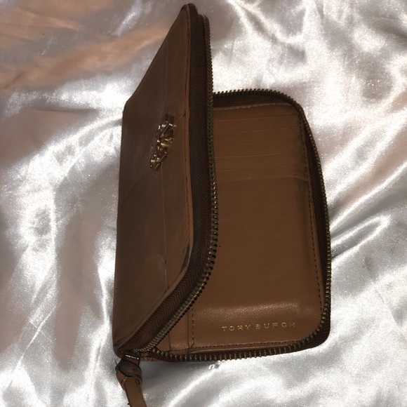 Tory Burch Wallet - Picture 4 of 4